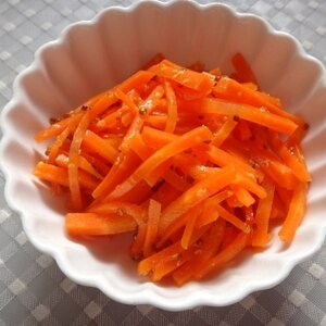 手軽に作れるフレンチのお総菜ஐキャロットラペ‪ஐ‬